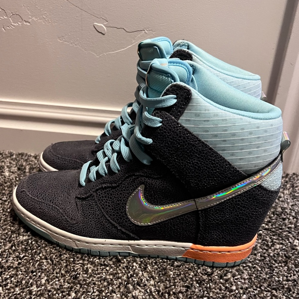 Size 7 1/2 Nike Sky High Dunk Wedges